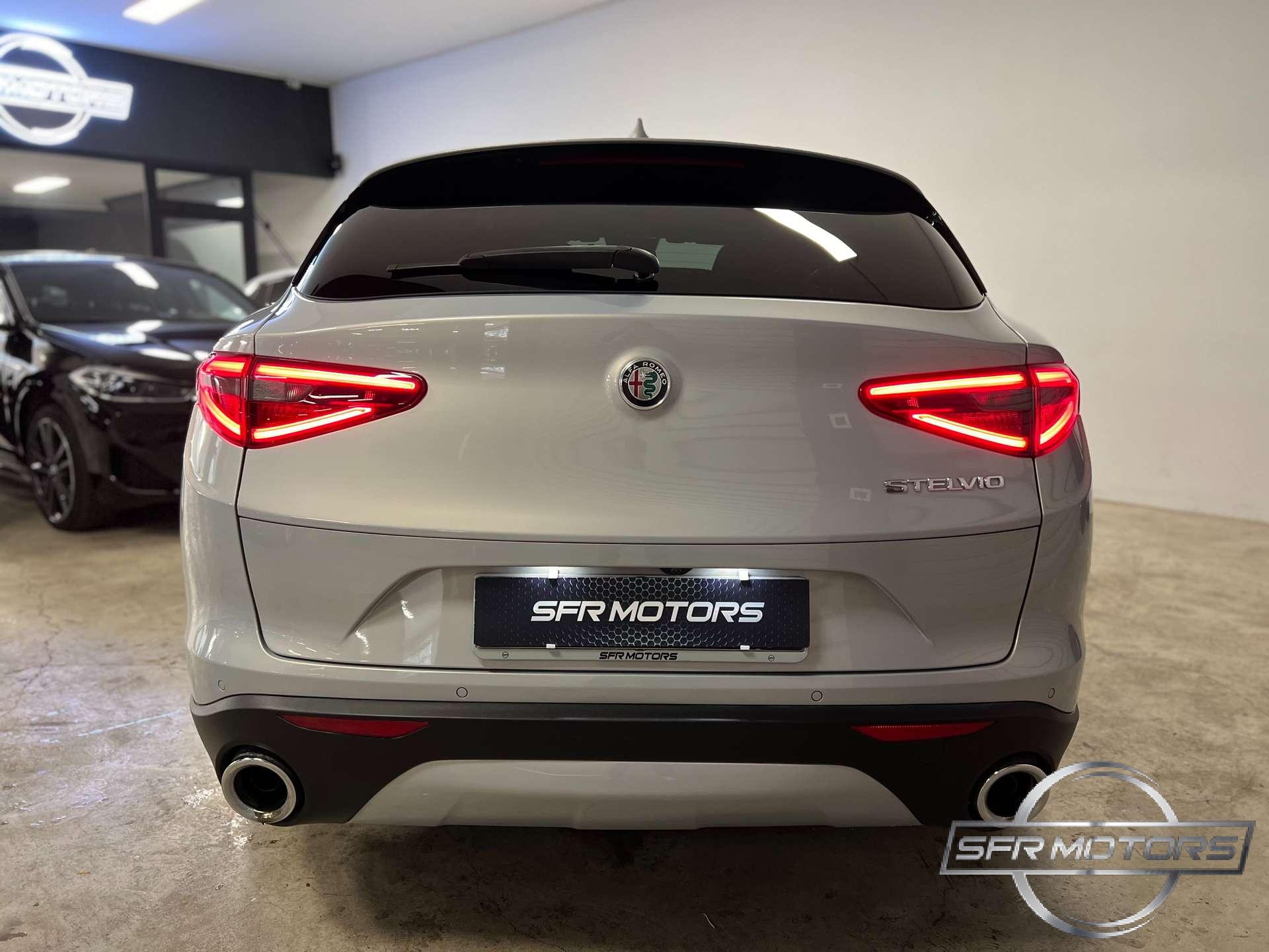 Alfa Romeo Stelvio  Business 2.2 160cv – AUTOCARRO N1 IVA ESPOSTA