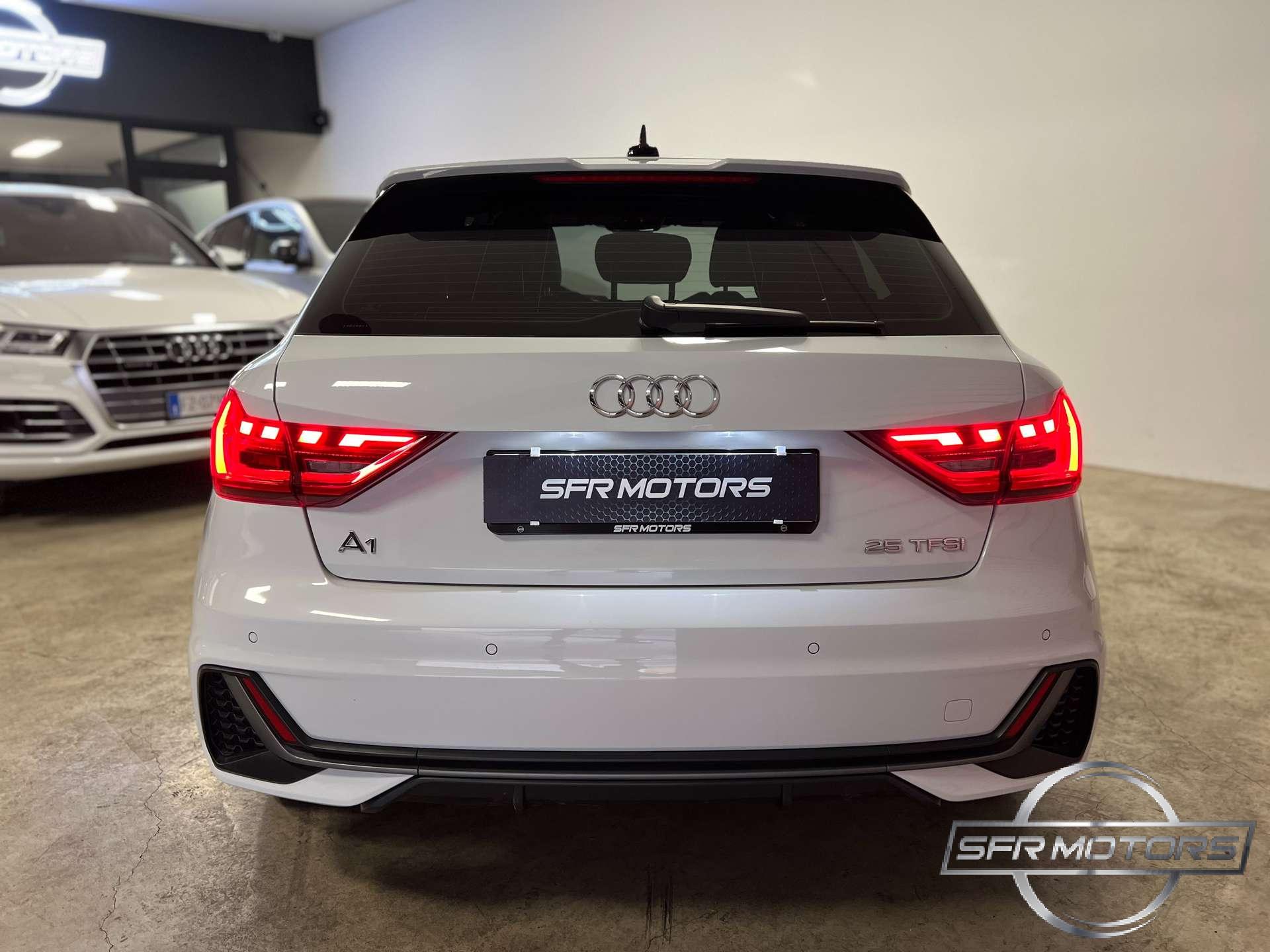 Audi A1  Sportback 25 TFSI 1.0 95cv S line interno esterno