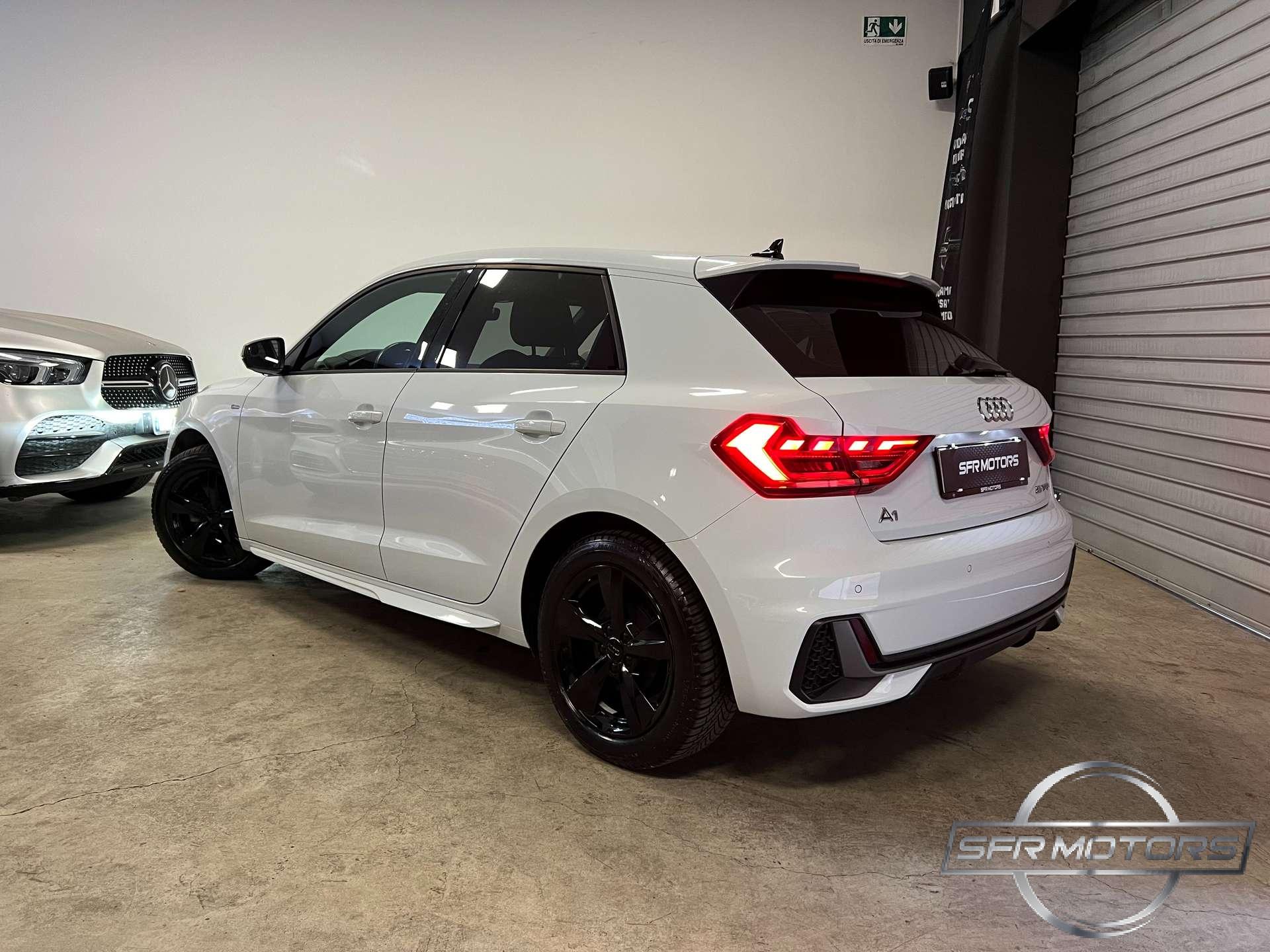 Audi A1  Sportback 25 TFSI 1.0 95cv S line interno esterno