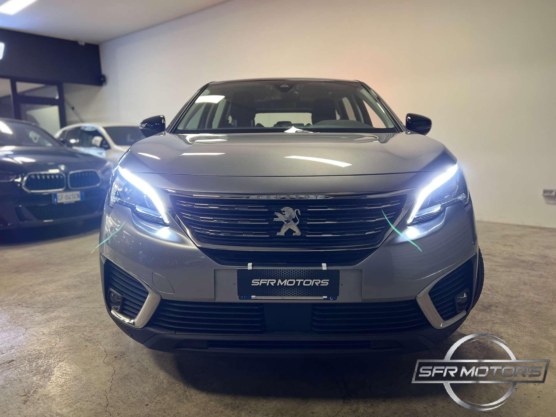 Peugeot 5008  Business 1.5 131cv 7 POSTI – IVA ESPOSTA