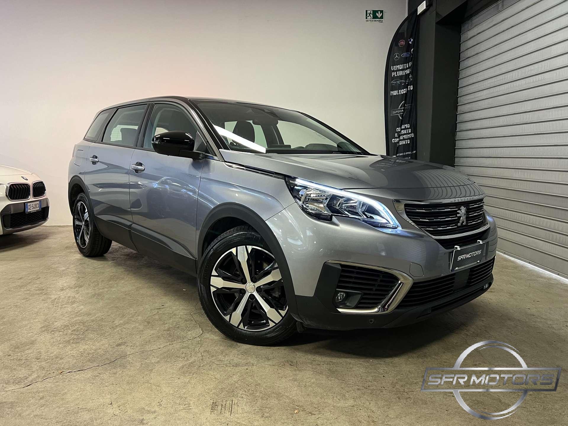 Peugeot 5008  Business 1.5 131cv 7 POSTI – IVA ESPOSTA