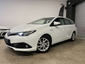 Toyota Auris  Hybrid 1.8 99cv