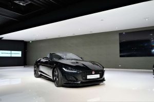 Jaguar F-Type  Cabrio 2.0 i4 R-Dynamic Black rwd 300cv auto