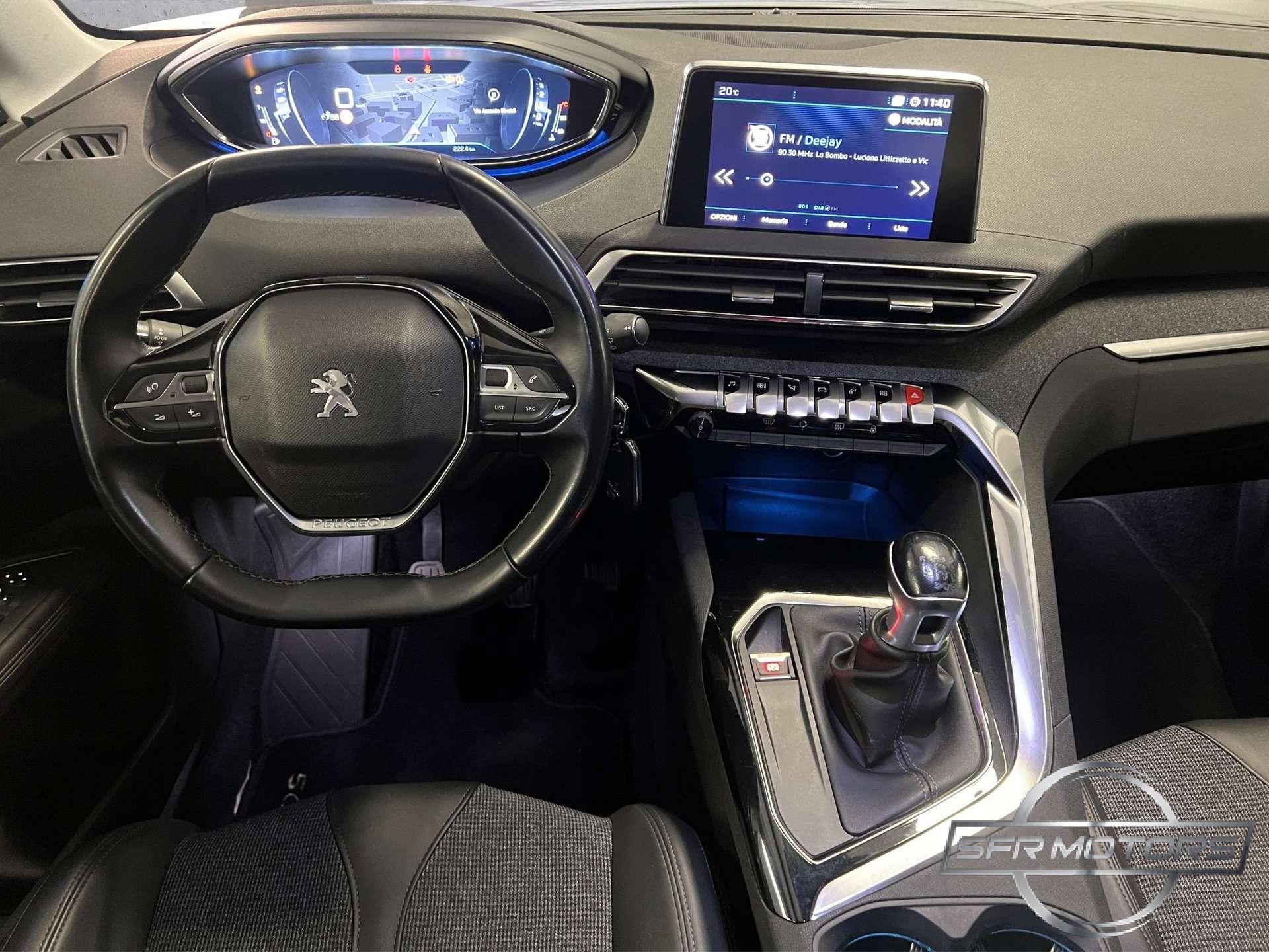 Peugeot 5008  Allure 1.5 bluehdi – IVA ESPOSTA