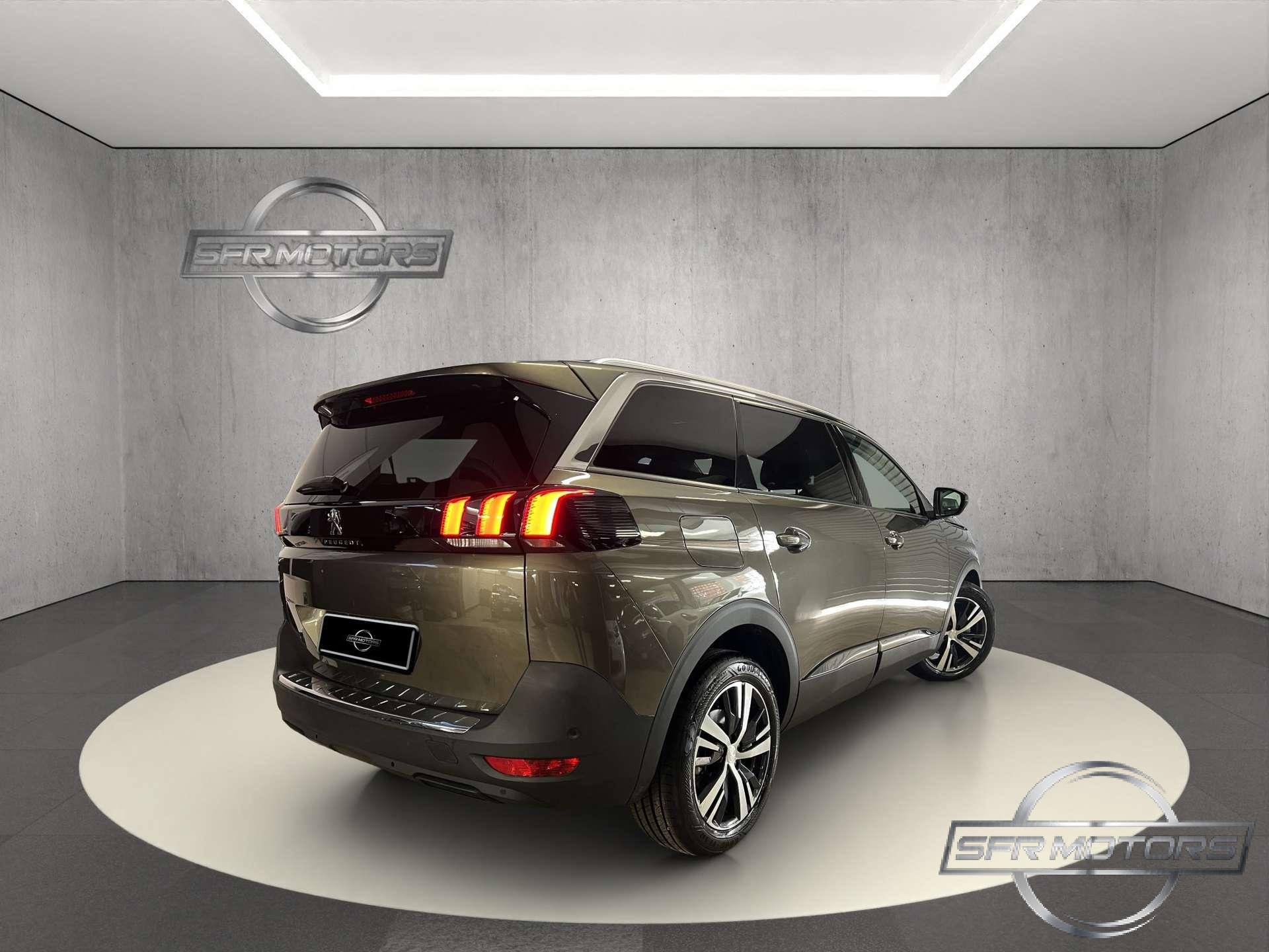 Peugeot 5008  Allure 1.5 bluehdi – IVA ESPOSTA