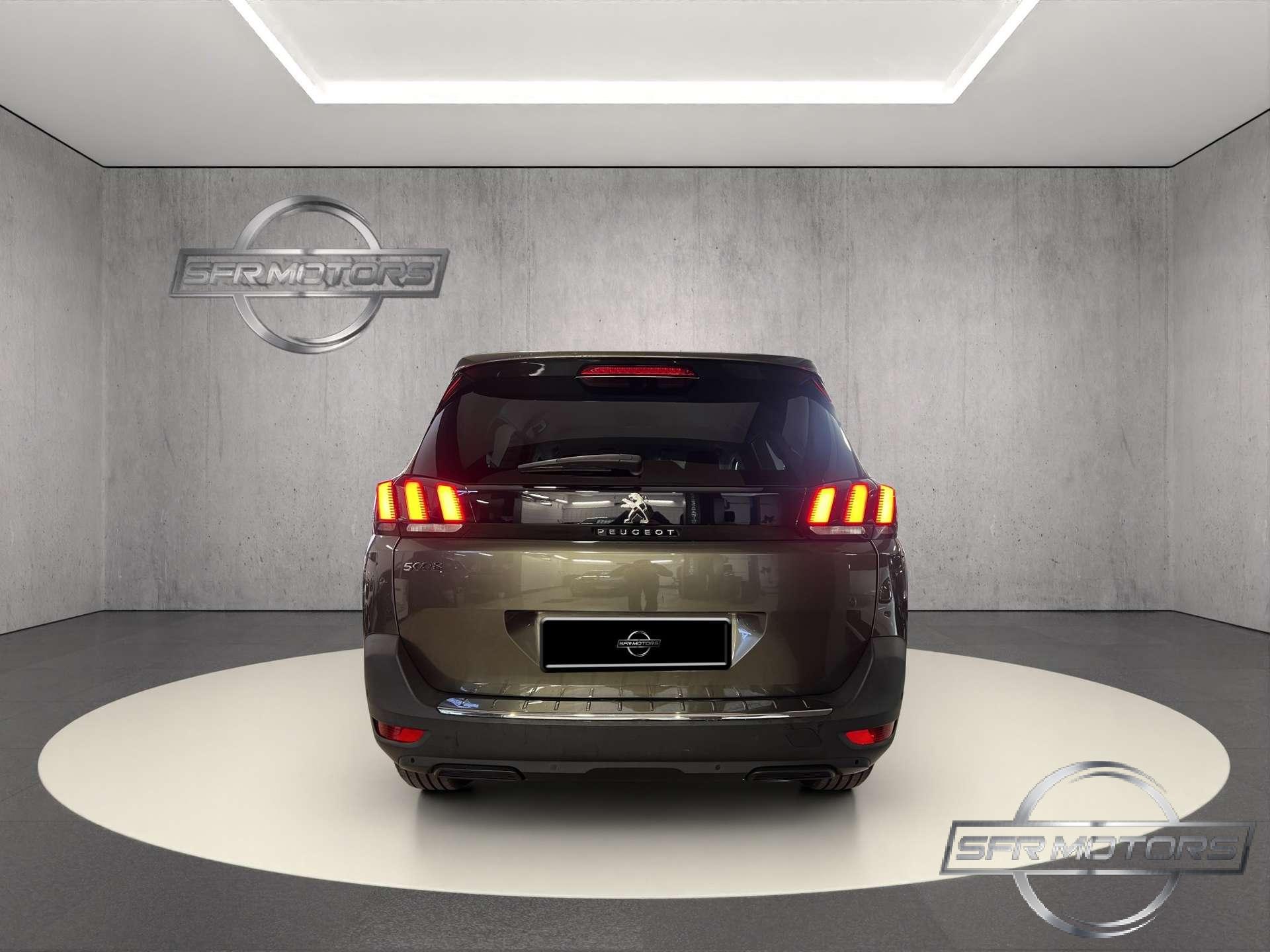 Peugeot 5008  Allure 1.5 bluehdi – IVA ESPOSTA