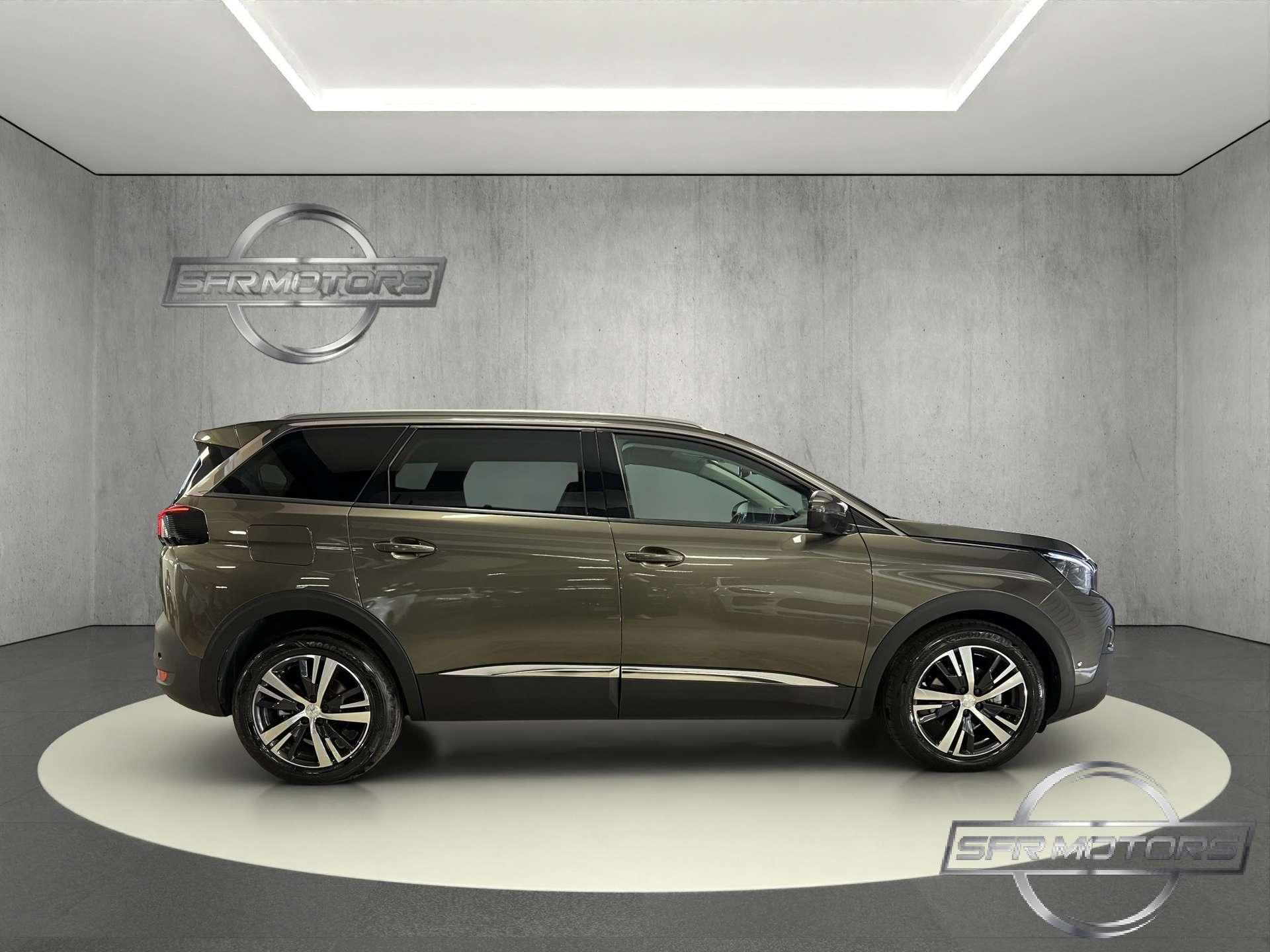 Peugeot 5008  Allure 1.5 bluehdi – IVA ESPOSTA