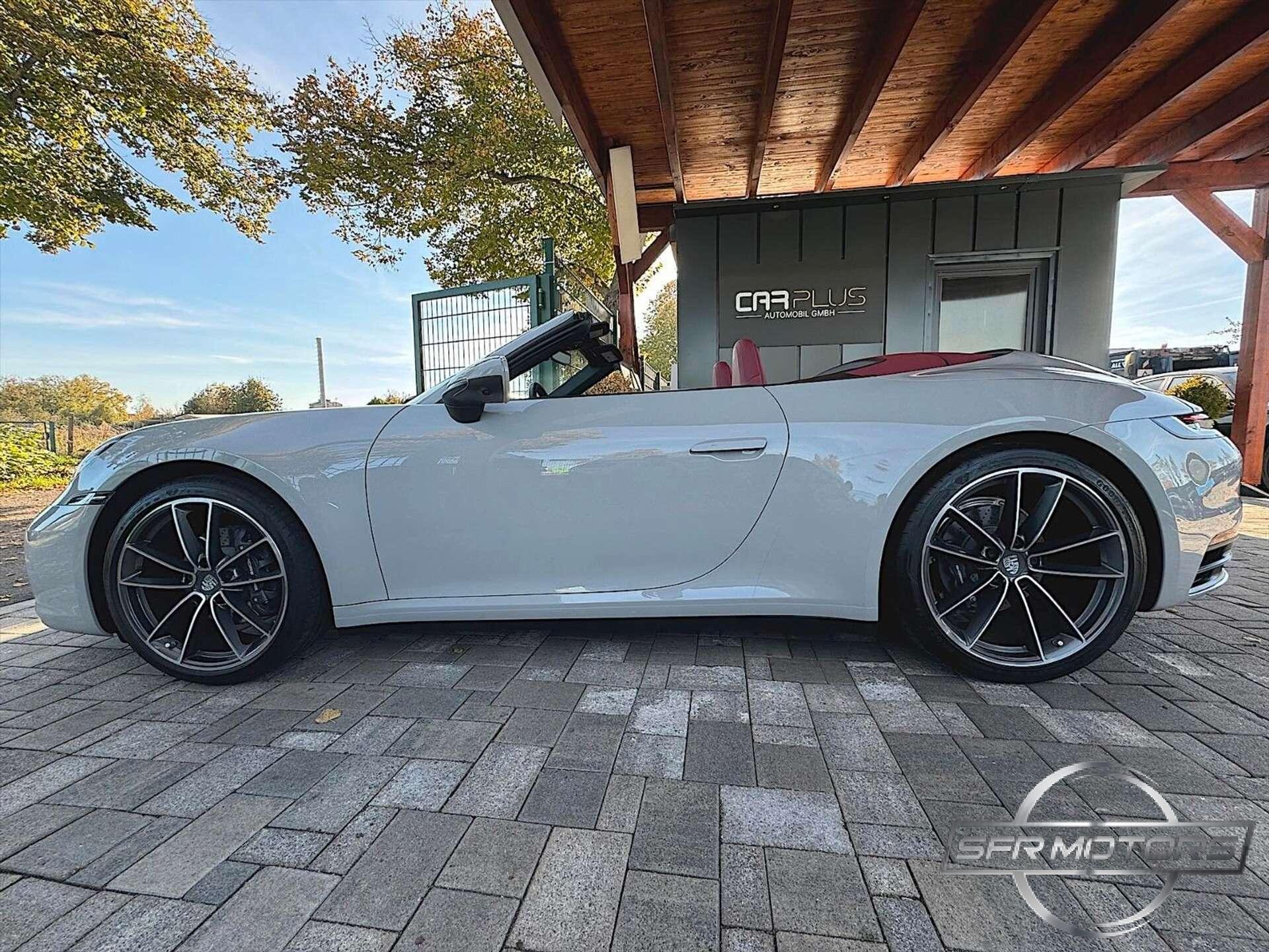 Porsche 911  Cabrio 3.0 Carrera auto BOSE/360*