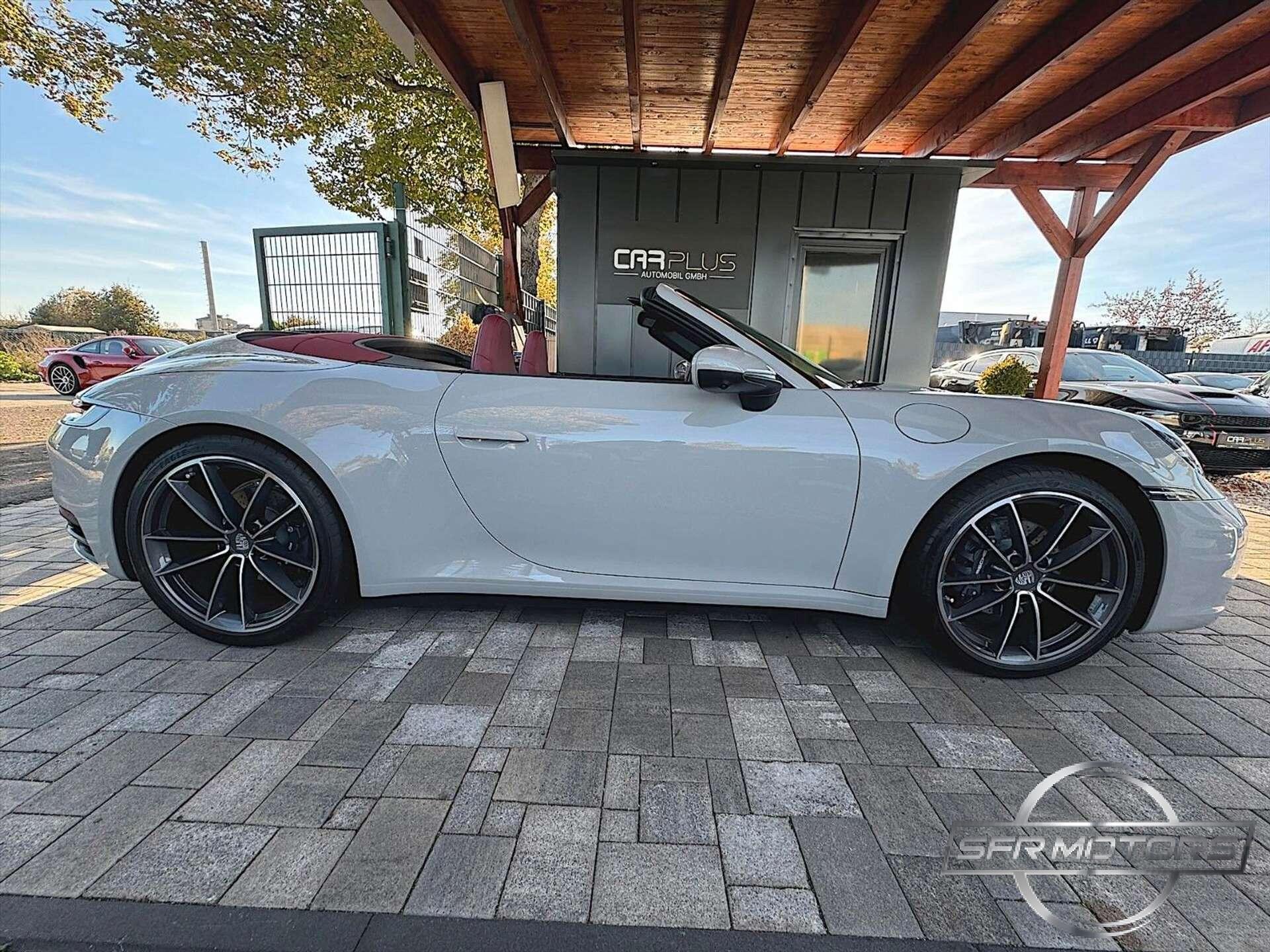 Porsche 911  Cabrio 3.0 Carrera auto BOSE/360*