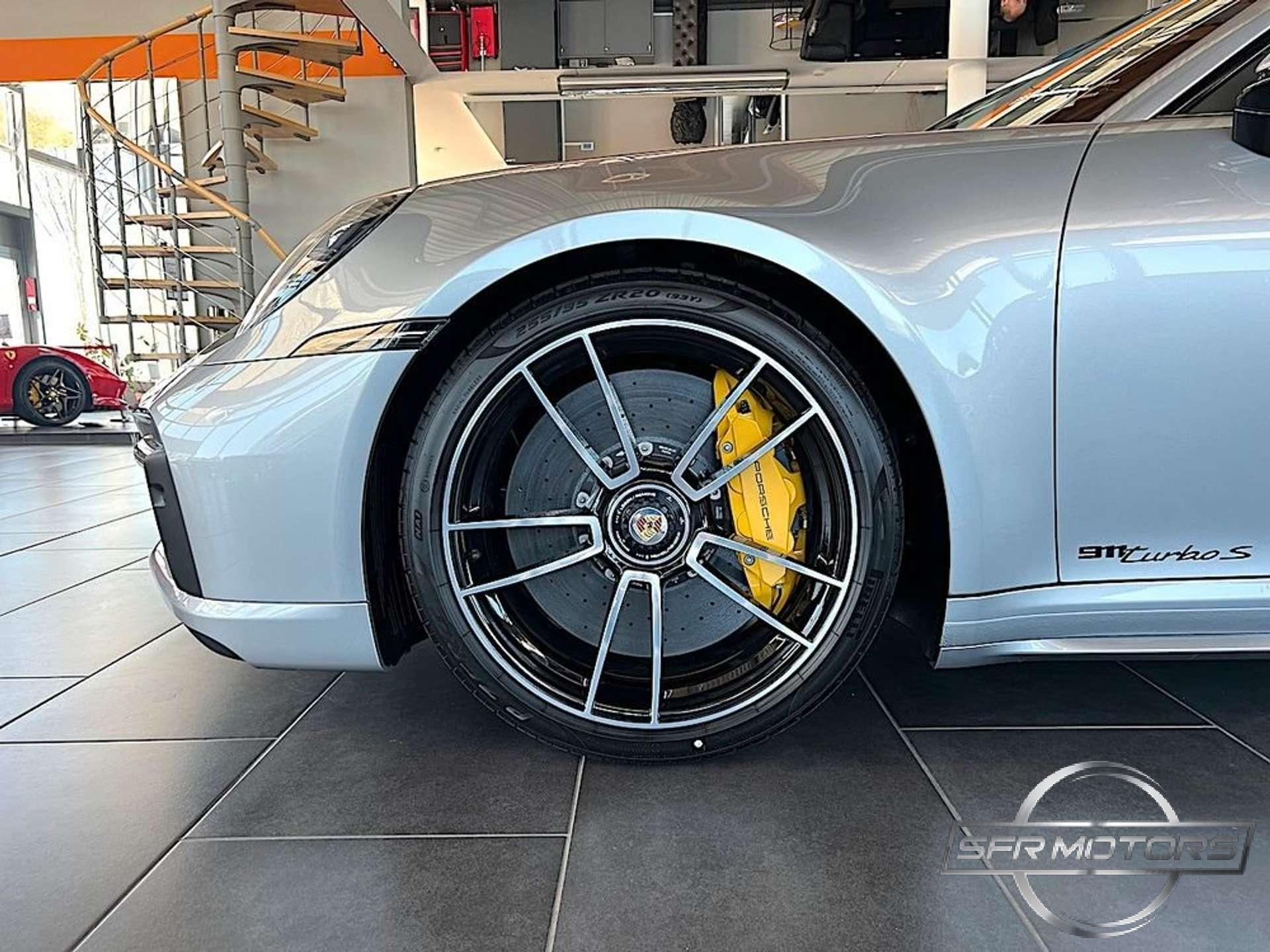 Porsche 911  Coupe 3.7 Turbo S auto TETTO/SOLLEVATORE PASM