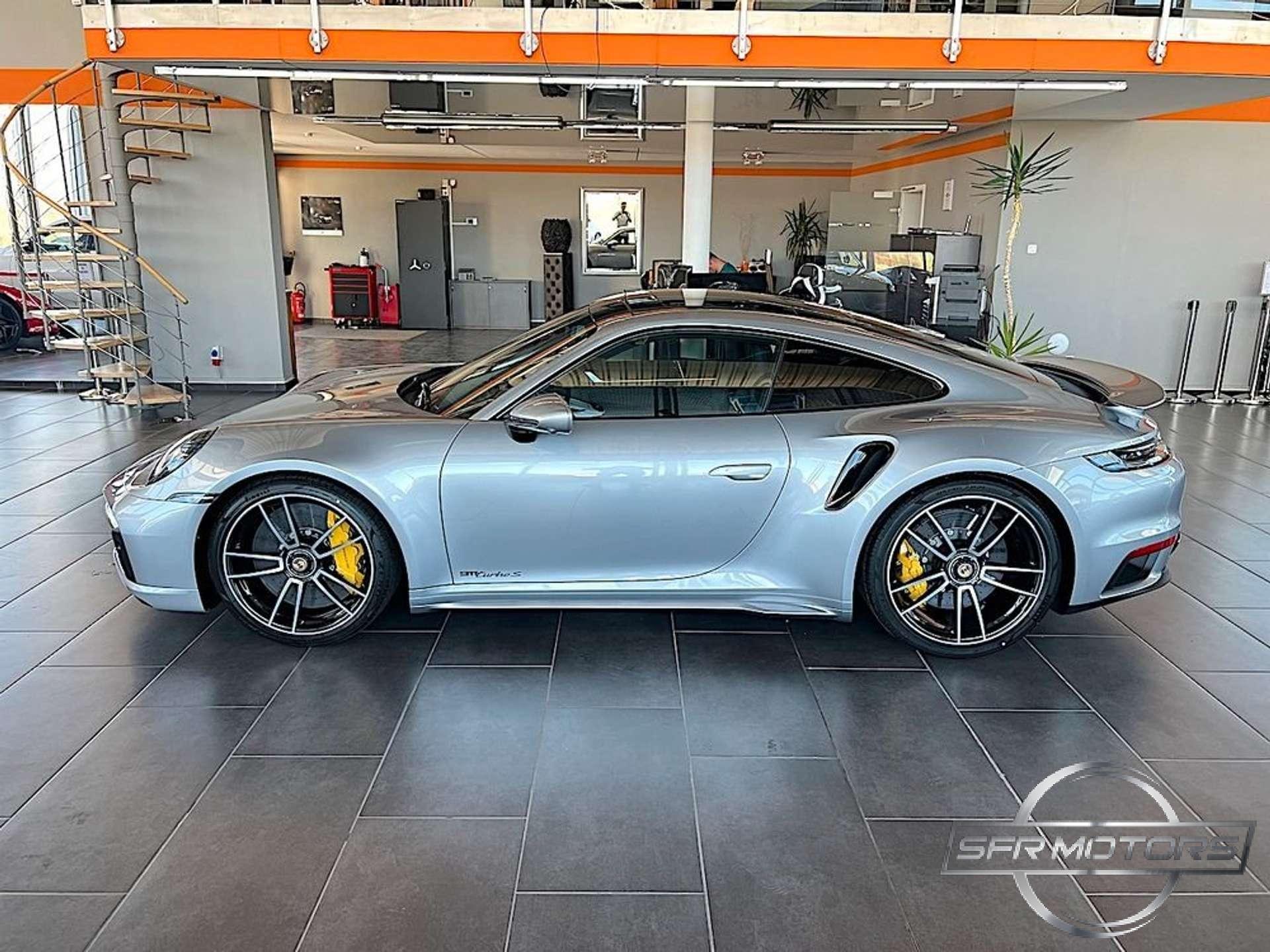 Porsche 911  Coupe 3.7 Turbo S auto TETTO/SOLLEVATORE PASM