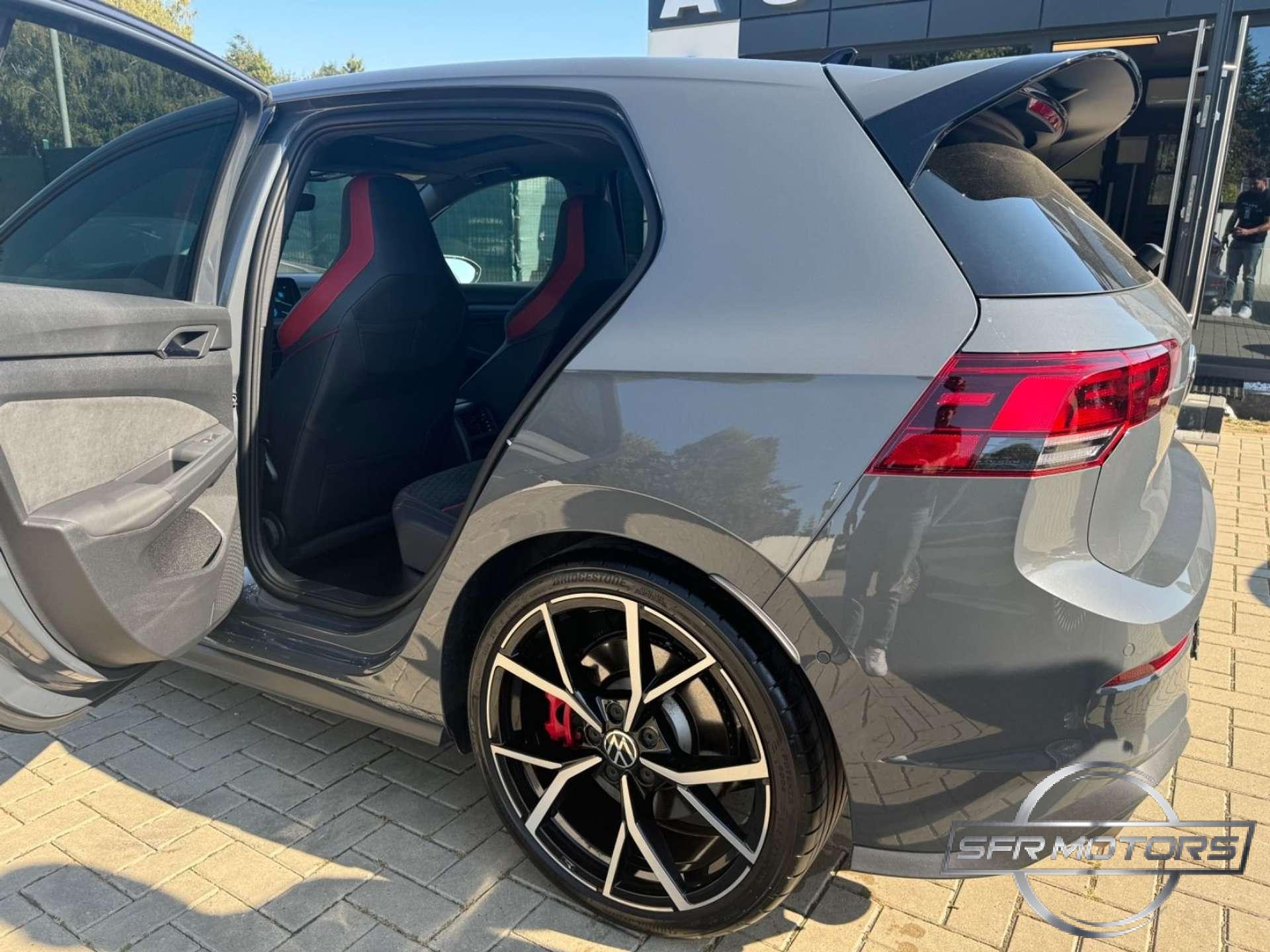 Volkswagen Golf GTI  CLUBSPORT 2.0 tsi 300cv dsg -TETTO/AKRAPOVIC