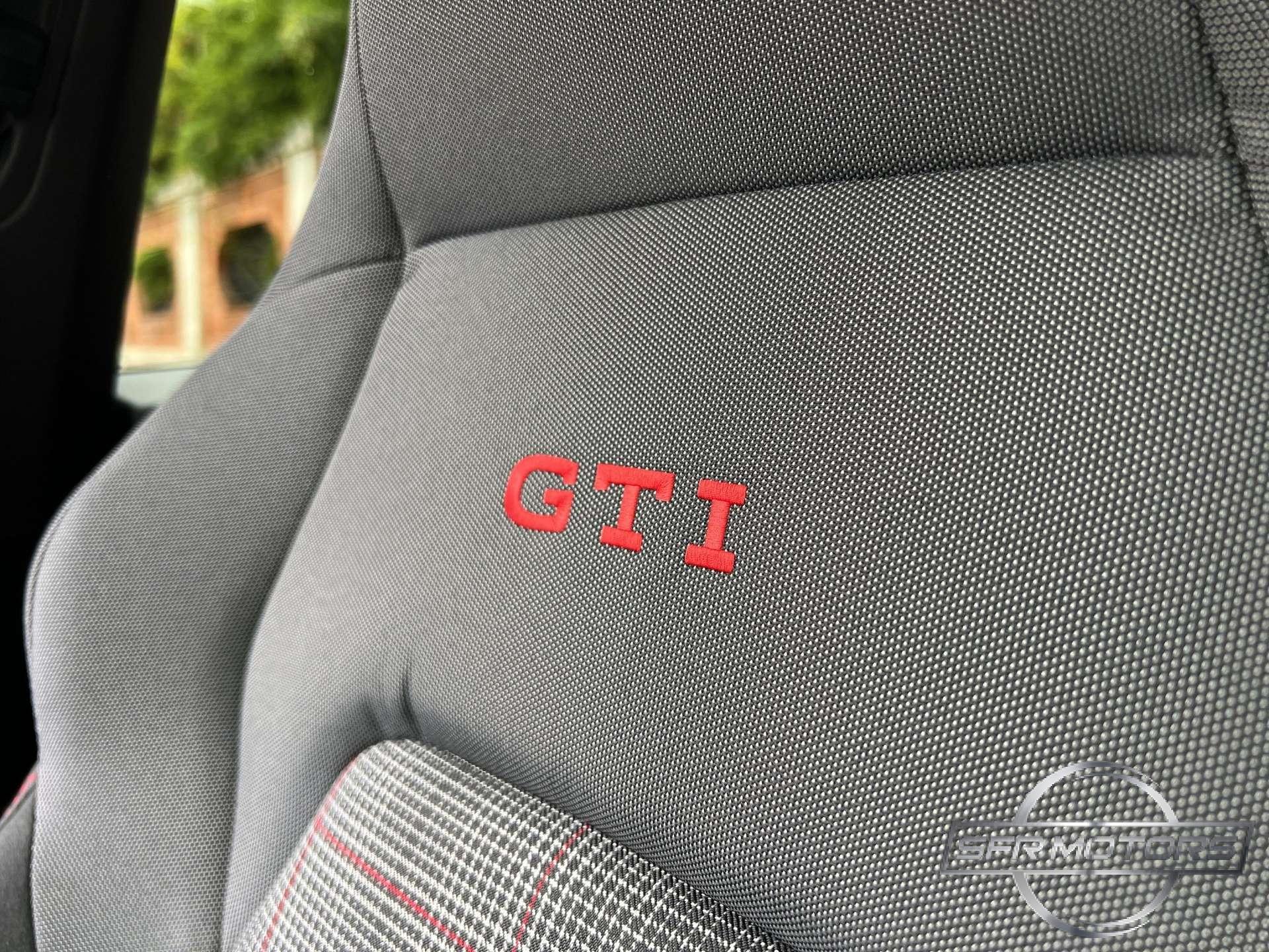 Volkswagen Golf GTI  Performance 2.0 245cv – TETTO/IVA ESP./HARMKARDON