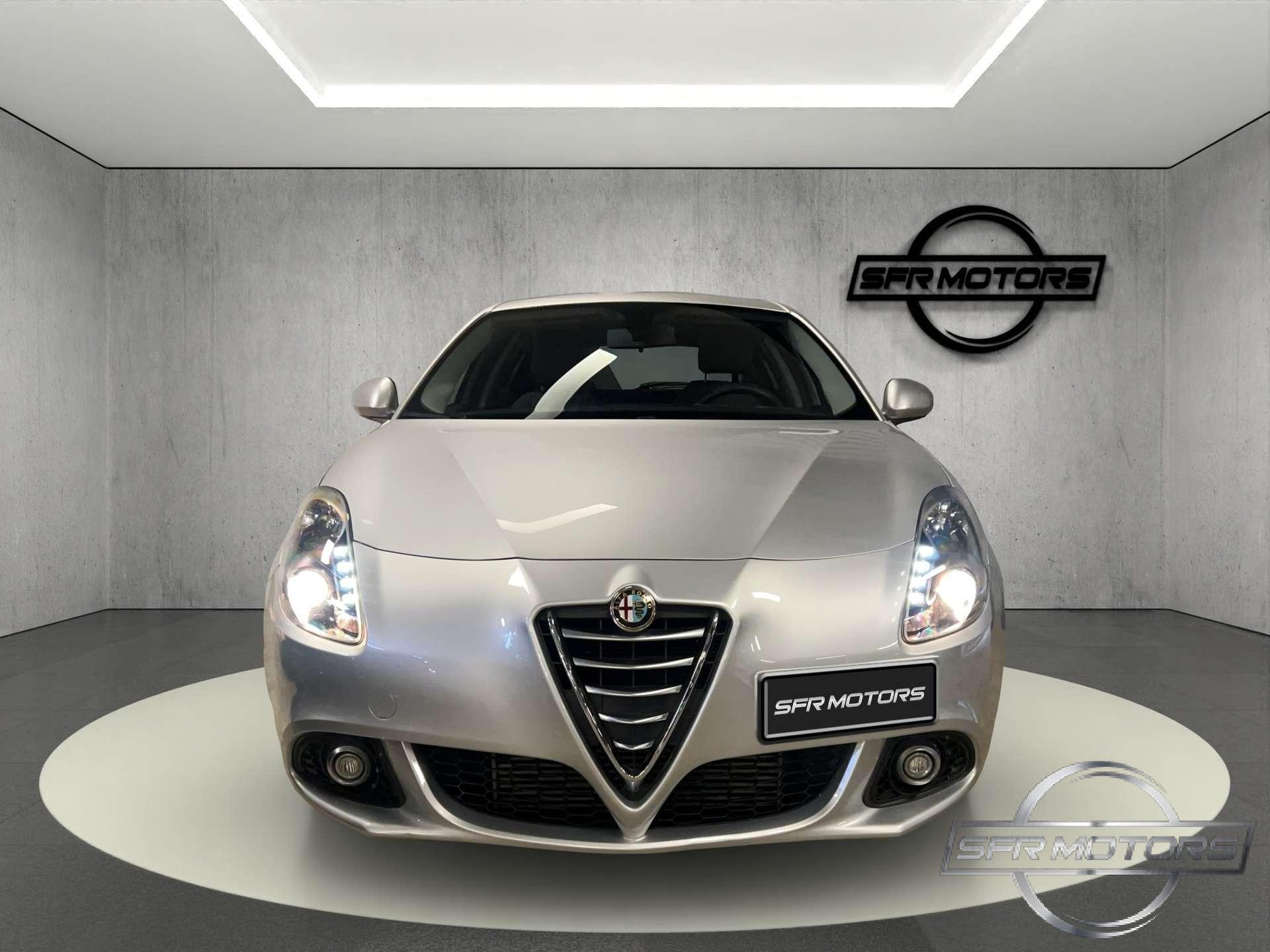 Alfa Romeo Giulietta  Distinctive 2.0 jtdm 175cv tct – PALETTE/SENSORI