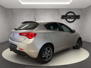 Alfa Romeo Giulietta  Distinctive 2.0 jtdm 175cv tct – PALETTE/SENSORI