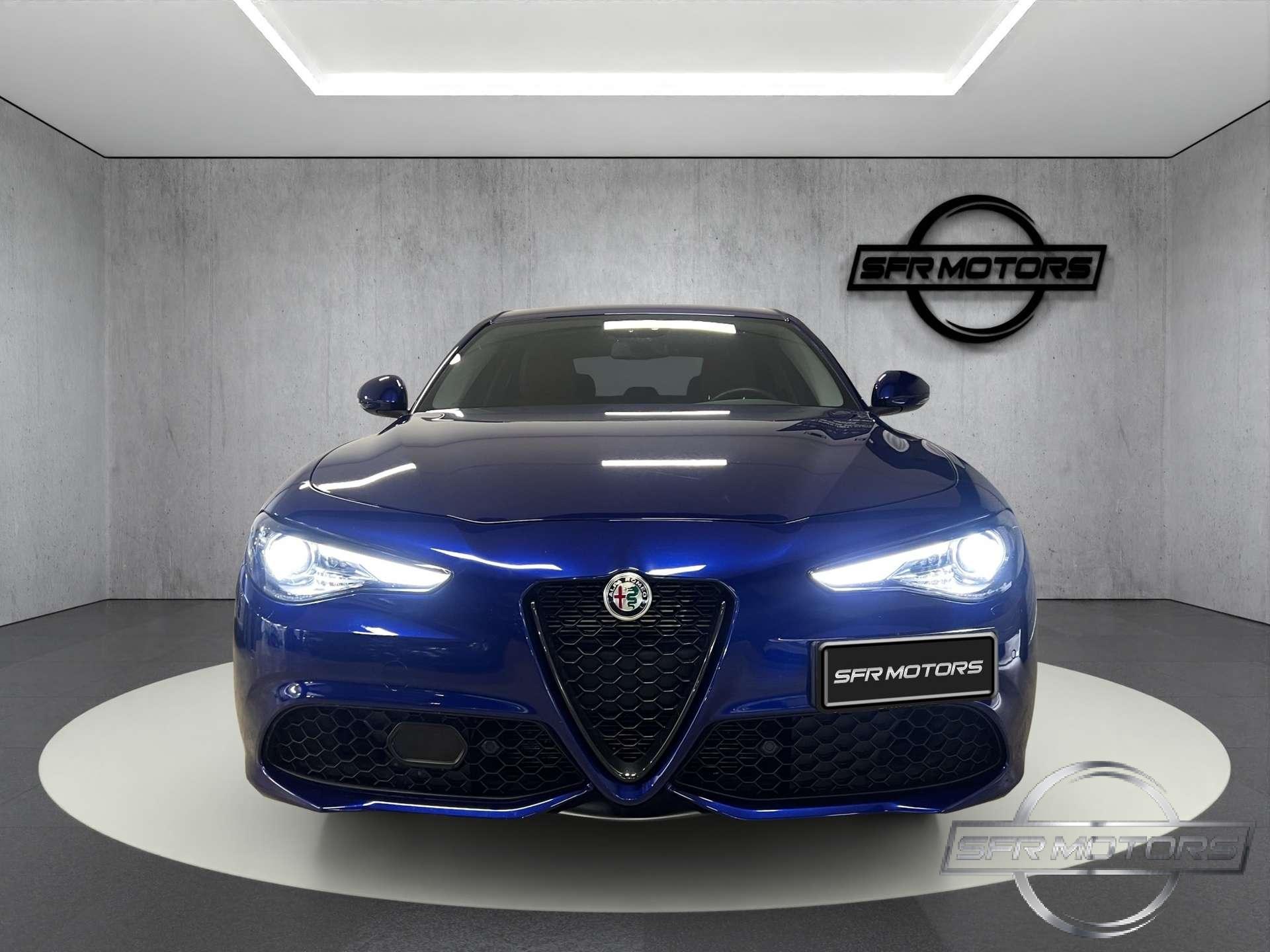 Alfa Romeo Giulia  Veloce Q4 2.0 280cv – SED.ELETTR/PALETTE/DNA