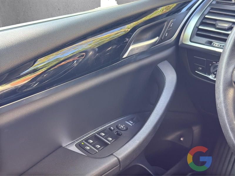 BMW X3 xDrive30e Business – PROMO