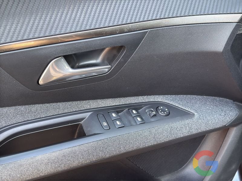 Peugeot 5008 Allure Pack 130cv – PROMO/IVA ESP.