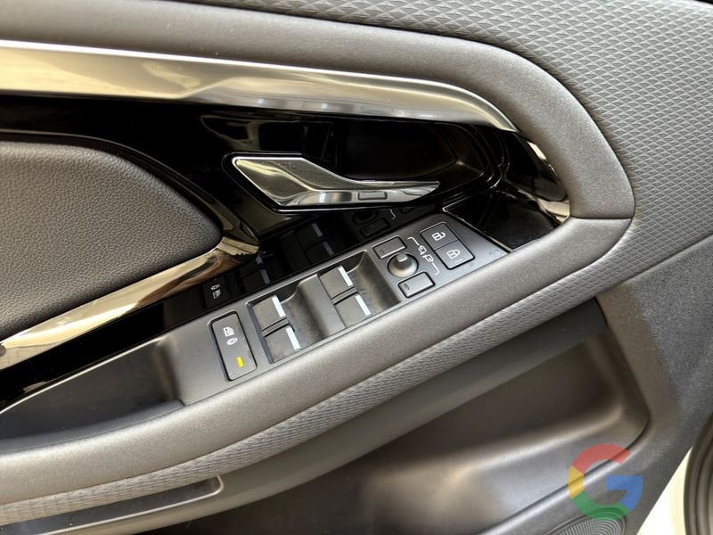 Land Rover RR Evoque R-dynamic AWD – PROMO