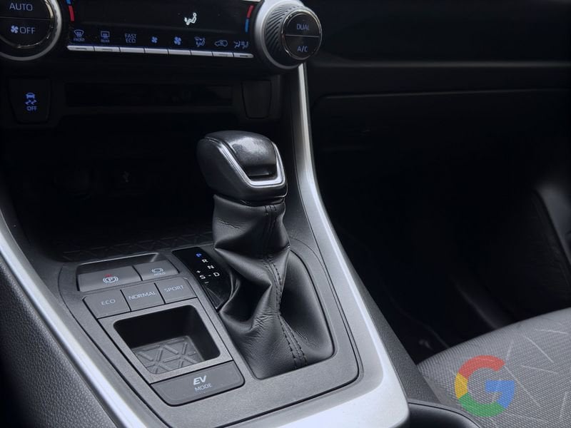 Toyota RAV4 Hybrid Dynamic 2WD 2.5 218cv – PROMO