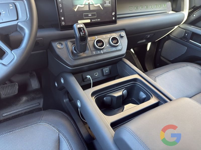 Land Rover Defender 90 AWD Auto X-Dynamic SE SW11 – PROMO