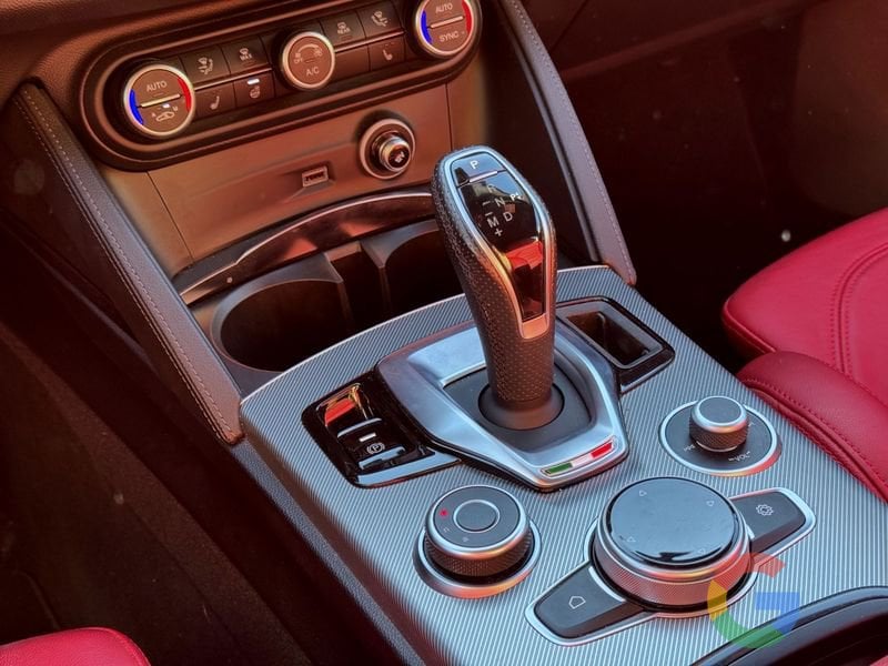 Alfa Romeo Stelvio Q4 Veloce 2.0 280cv – PROMO/IVA ESP.