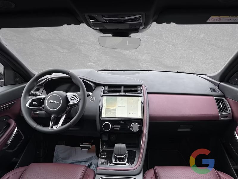 Jaguar E-Pace 2.0 P250 R-DYNAMIC SE AUTO 4WD