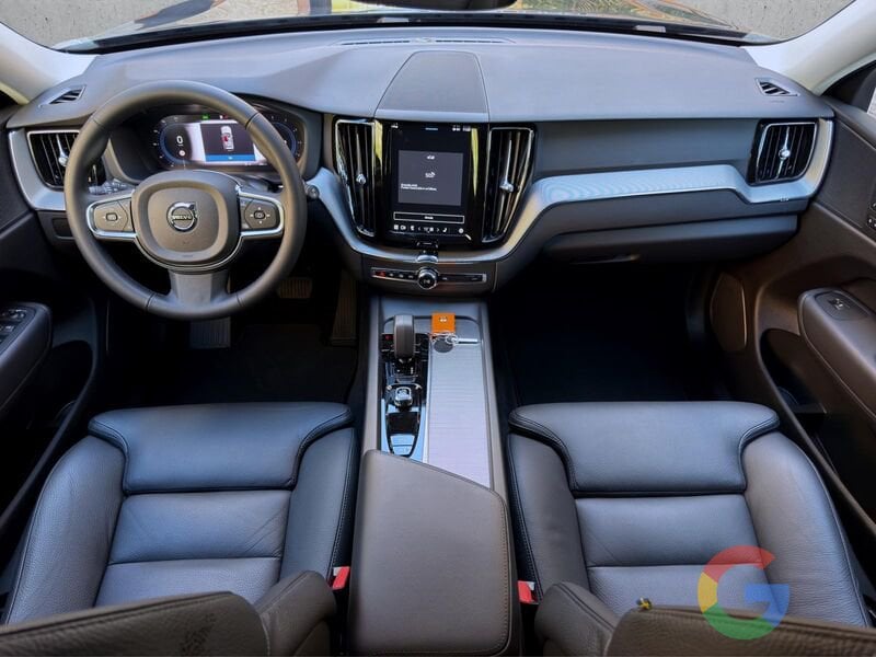 Volvo XC60 B4 D automatico Plus Dark – PROMO/IVA ESP.