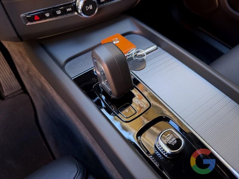 Volvo XC60 B4 D automatico Plus Dark – PROMO/IVA ESP.