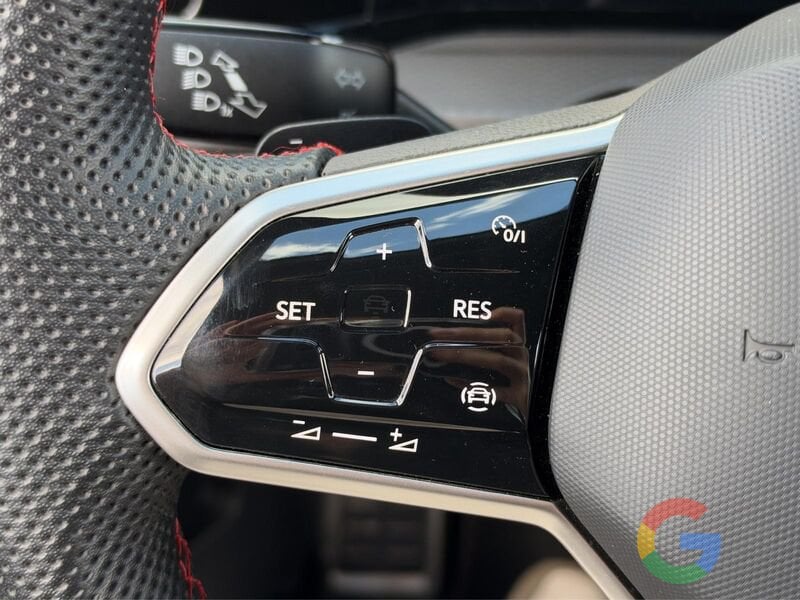 Volkswagen Golf GTI Golf 2.0 tsi GTI 245cv dsg – PROMO