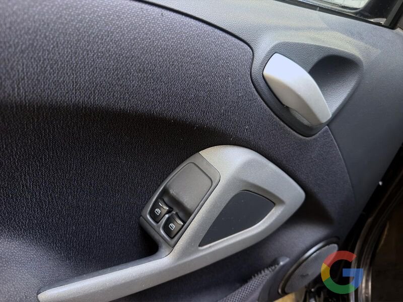 smart fortwo Fortwo 1.0 more black 71cv – SERVOSTERZO